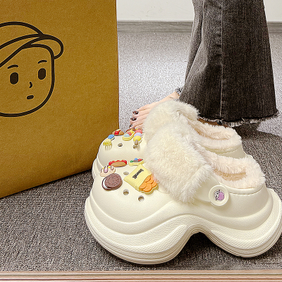 奶fufu~卡通加绒厚底洞洞鞋女2025秋冬款百搭增高保暖棉拖鞋外穿