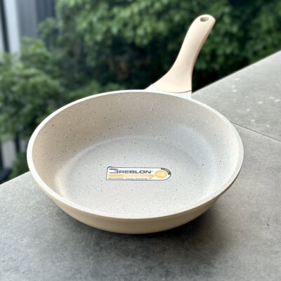 味客来 出外贸 24CM德国C2加厚煎锅平底锅 燃气电磁炉通用