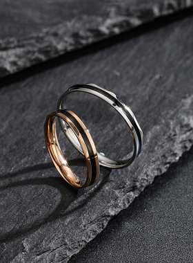 日韩戒指男女士钛钢小众设计简约尾戒ins银黑色情侣对戒定制字母