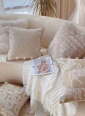 Texdream态度燕麦色皇家马匹提花抱枕现代中古沙发客厅皮草靠垫套