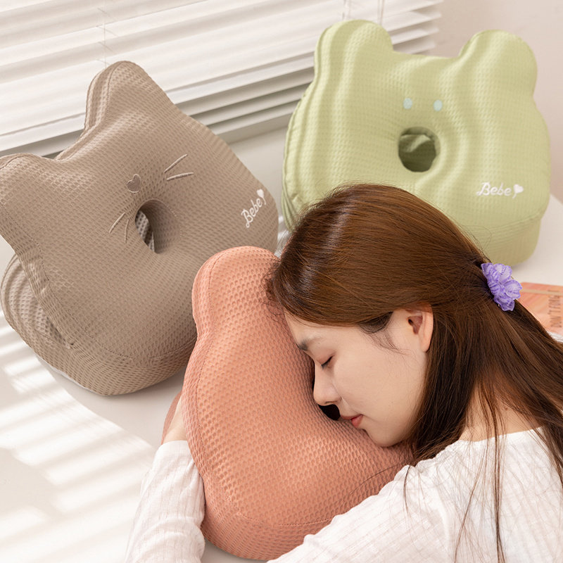 冰丝午睡枕学生趴睡枕办公室午休桌上小枕头抱枕儿童教室趴睡神器