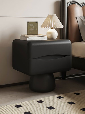 实木床头柜黑色家用卧室床头收纳柜轻奢高级感小型床边柜2025新款