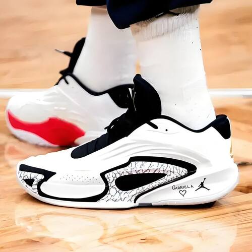 Nike/耐克Luka3东契奇男女舒适耐磨运动休闲实战篮球鞋FQ1285-170