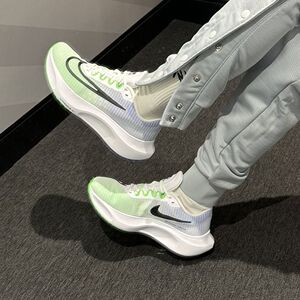 Nike/耐克Zoom Fly 5百搭舒适男女低帮休闲运动跑步鞋DM8968-101