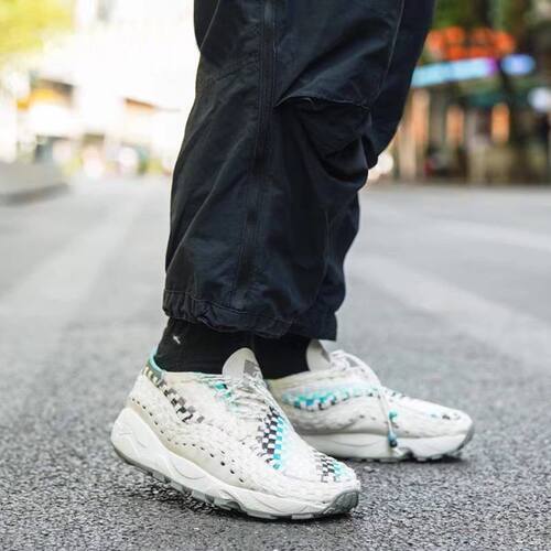 Nike/耐克Air Footscape Woven男女运动透气编织休闲鞋HM5656-110