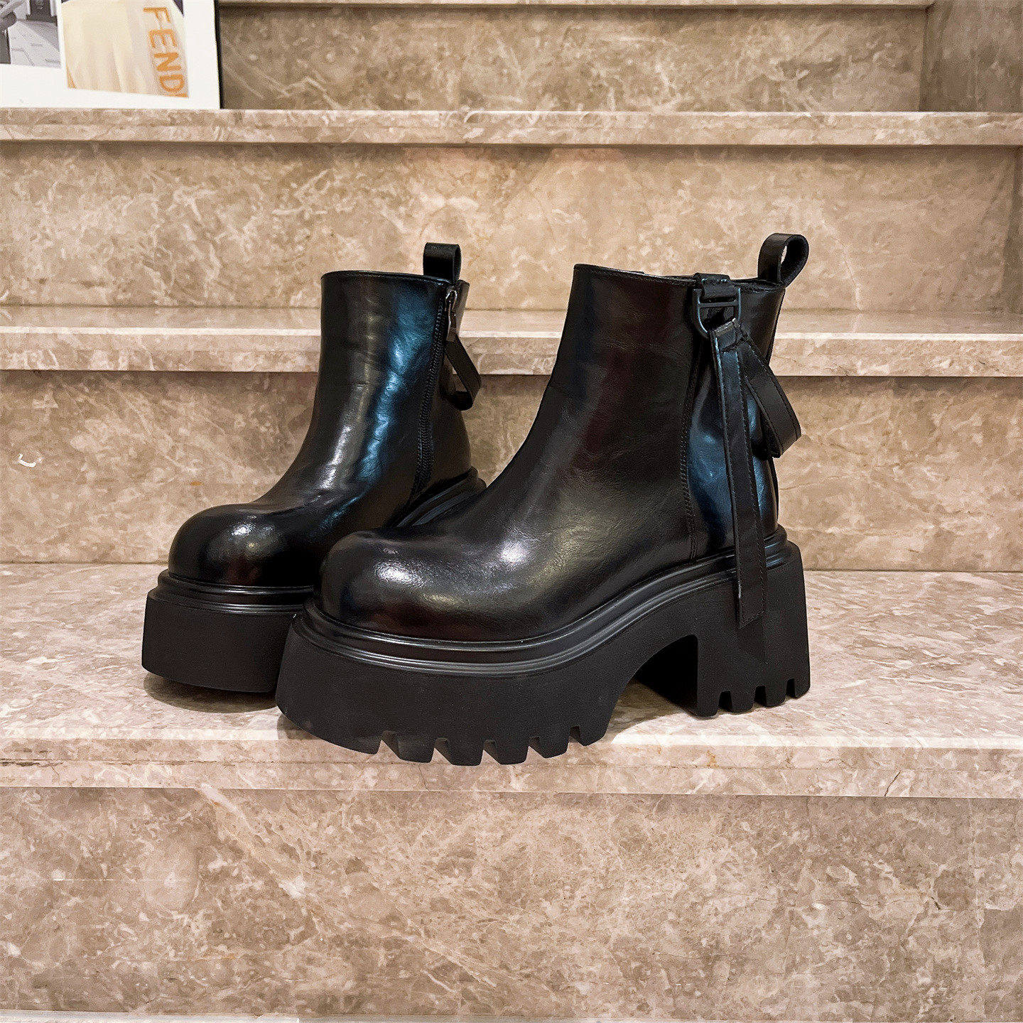 欧货真皮厚底松糕马丁靴女鞋烟筒靴后飘带小个子增高短靴切尔西靴,女鞋,马丁靴,淘宝优惠券,粉丝福利购,淘宝优惠卷