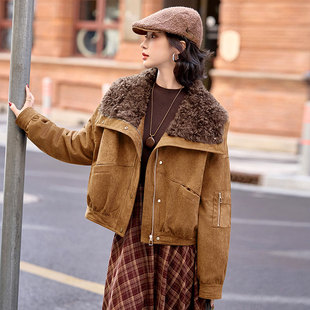 仿羊羔毛鹿皮绒羽绒服巨好看的冬装外套女款2025新款今年流行爆款