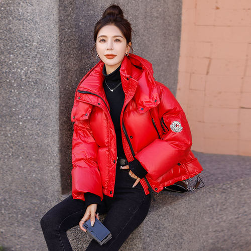 大红色90绒羽绒服女高端品牌洋气