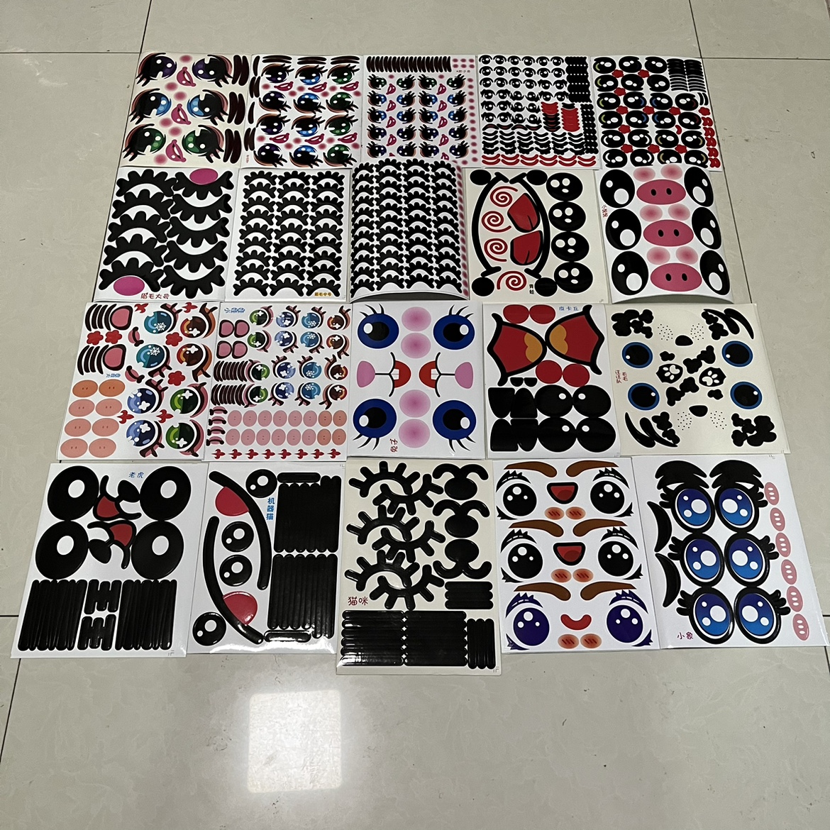 新款长条气球造型娃娃卡通贴纸女孩表情贴纸小公仔手拿棒贴纸