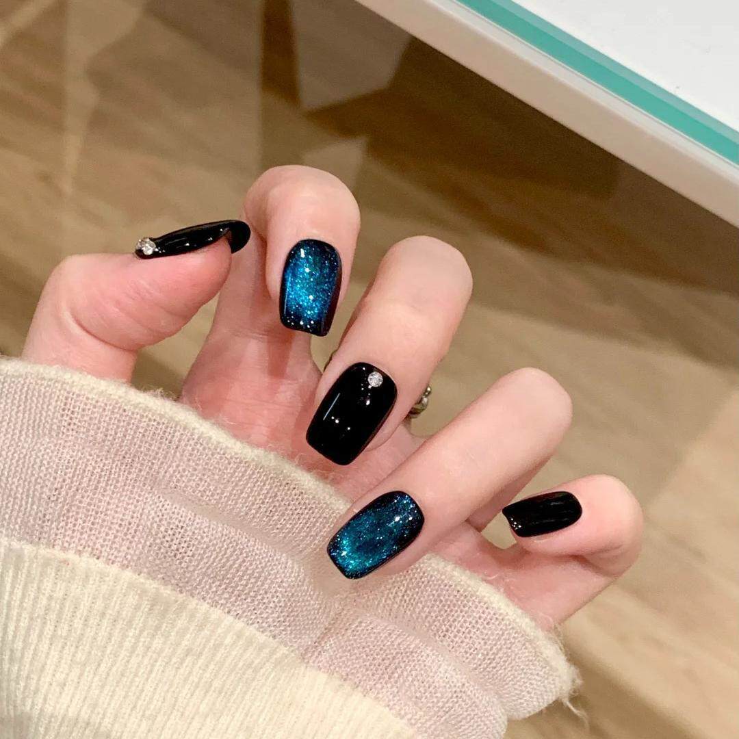 纯手工穿戴甲星河黑蓝色猫眼爆闪可拆卸显白气质百搭高级感美甲片