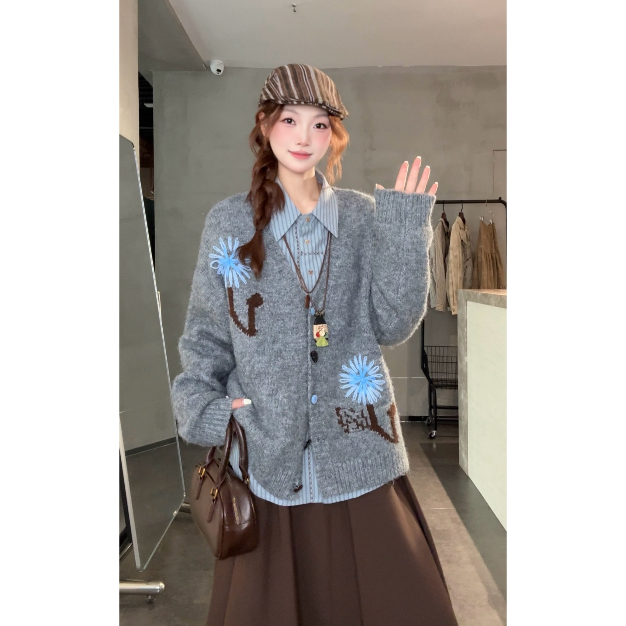 秋冬韩版V领刺绣宽松毛衣开衫女