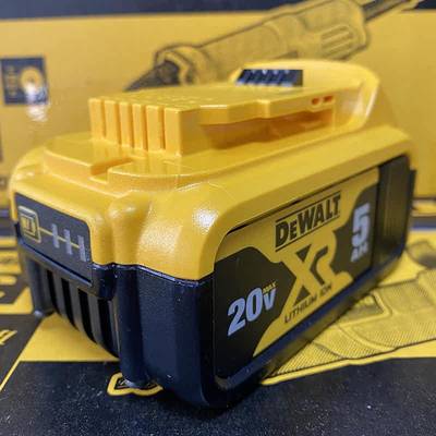 正品得伟DEWALT10.8V/12V/18V/20V/60V原装锂电池通用快速充电器