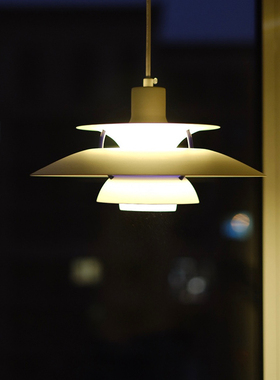 欧丹麦设计师餐厅灯简约后现代卧室床头灯时尚创意吧台LEDPH5吊灯