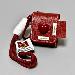 适用Airpods Pro3耳机保护套酒红色爱心苹果耳机套AirPods1/2代/3保护壳带挂绳airpods4代蓝牙耳机壳新年女款