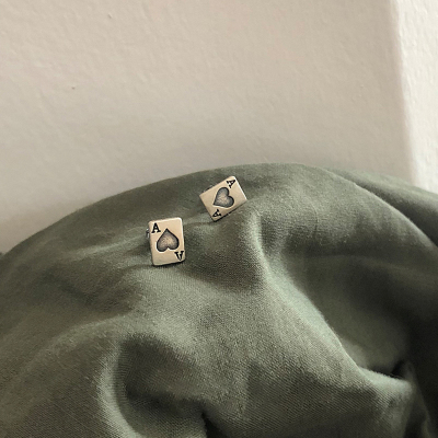 扑克牌桃心爱心做旧复古小耳钉