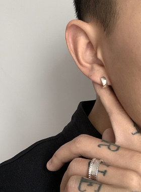 S925纯银耳环男潮流ins冷淡风养耳洞耳钉女嘻哈防过敏小耳扣圈圈