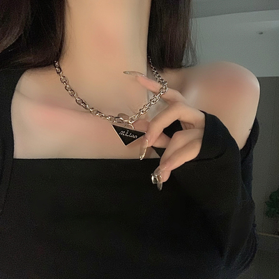 三角形项链女冷淡风小众设计感