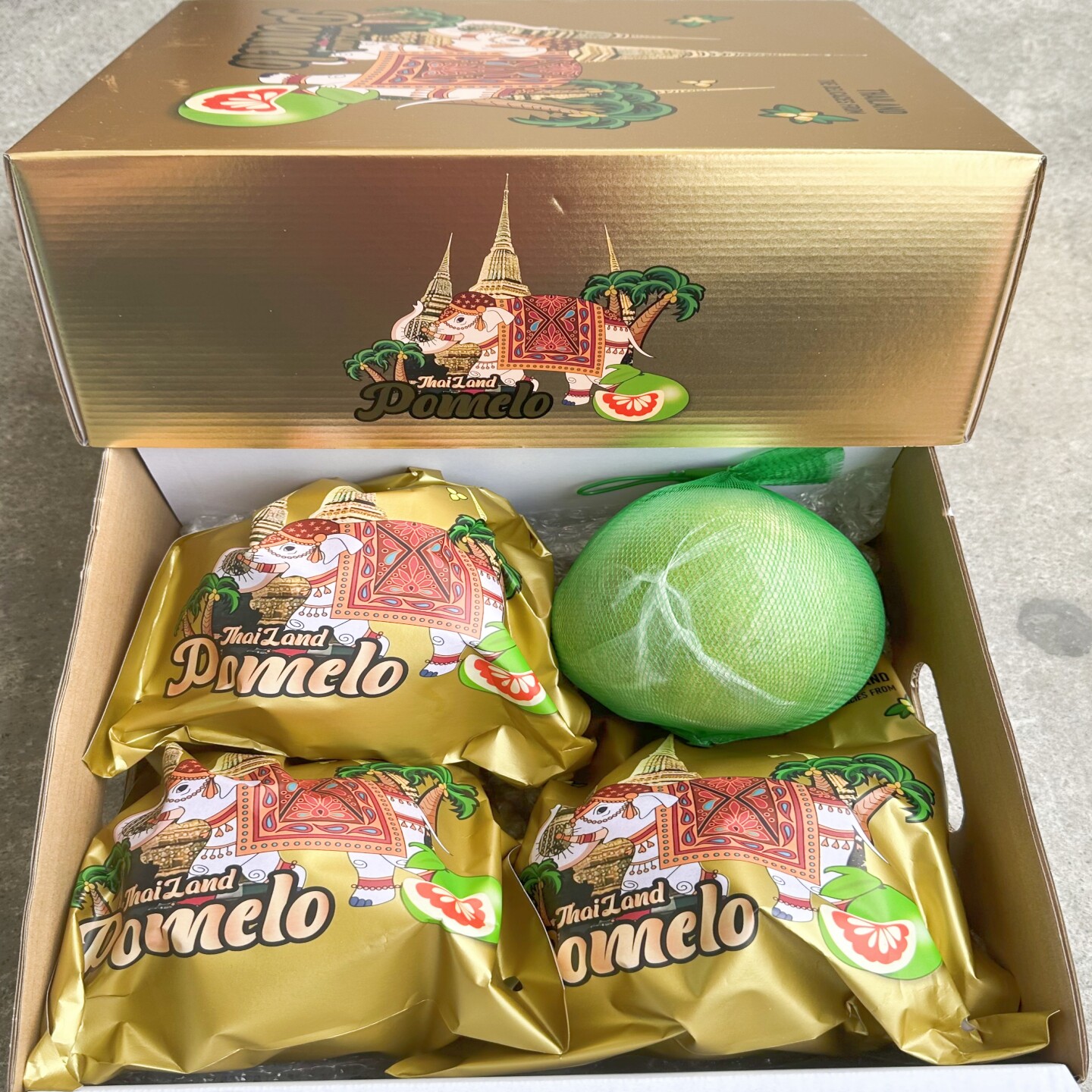 当季泰国进口翡翠金柚4颗礼盒装果肉偏脆味美新鲜水果大青柚包邮