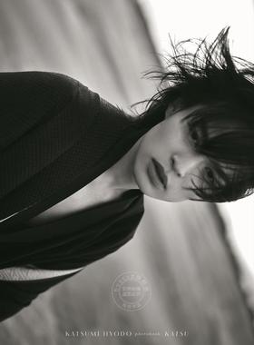 进口日文 兵头功海 兵頭功海 ファースト写真集 『かつ』 通常版 假面骑士 下剋上球儿