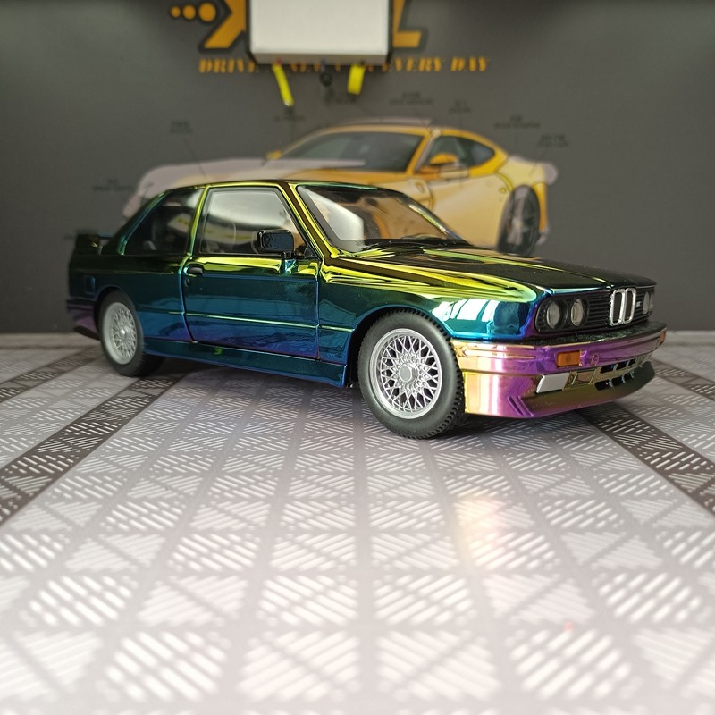 1:24仿真M3 E30合金跑车模型电镀版转向回力可开门男孩玩具车礼物