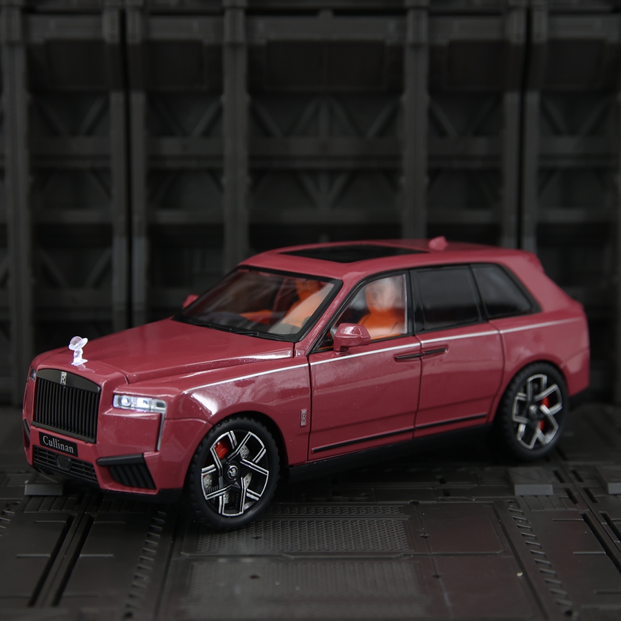 1:24仿真劳斯莱斯库里南轿车合金模型汽车摆件收藏转向避震玩具车