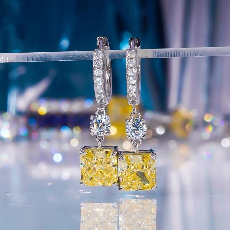 18K白金公主方钻耳环可过笔莫桑石镶嵌简约气质黄钻耳钉女送人新