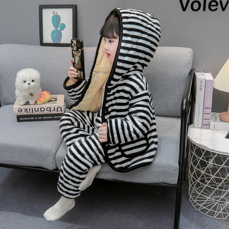 女童睡衣冬季珊瑚绒宝宝加绒加厚家居服开衫棉衣婴儿三层夹棉套装
