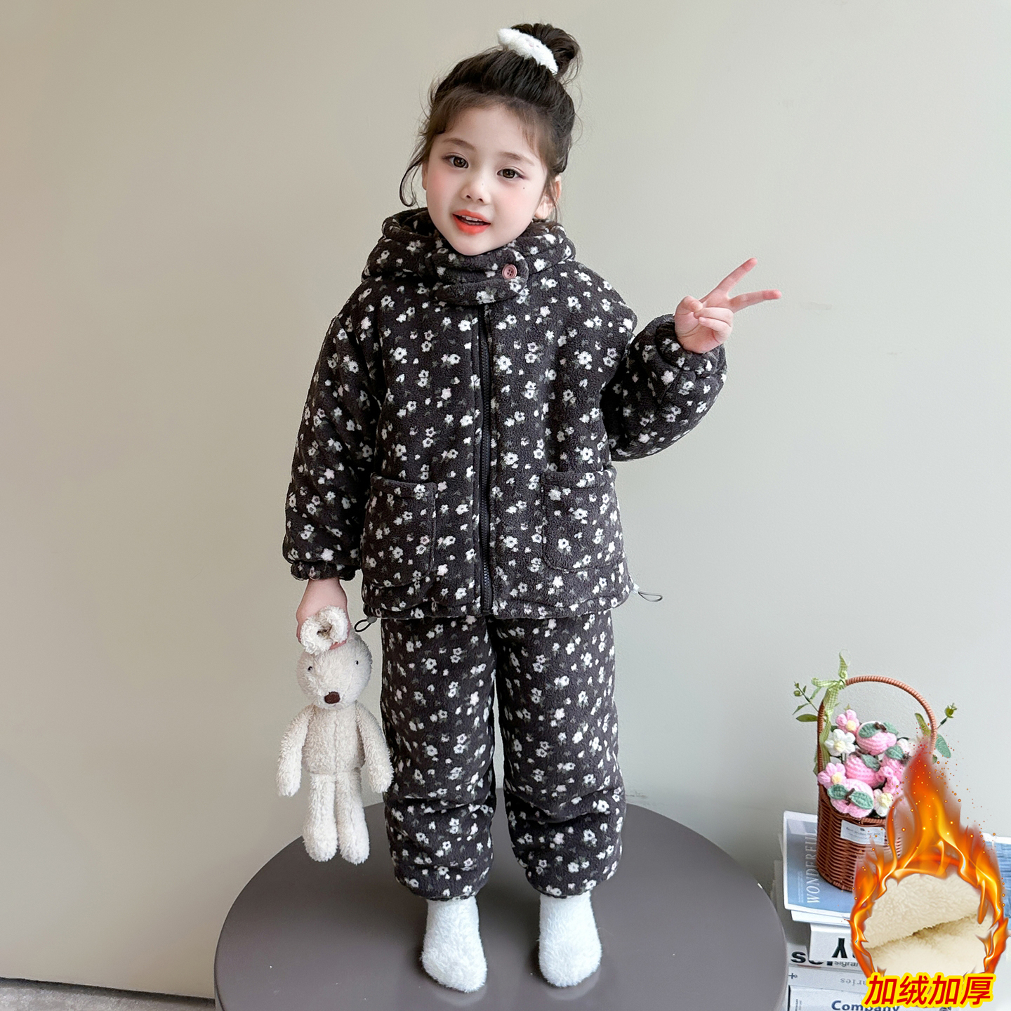 女童珊瑚绒三层夹棉家居服套装