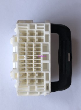 胡连3LIF32MW汽车连接器护套全新原装现货供应