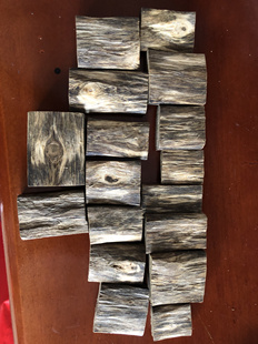 克 海南奇楠沉香满油随形无饰牌 20元 拍前咨询客服 定期更新