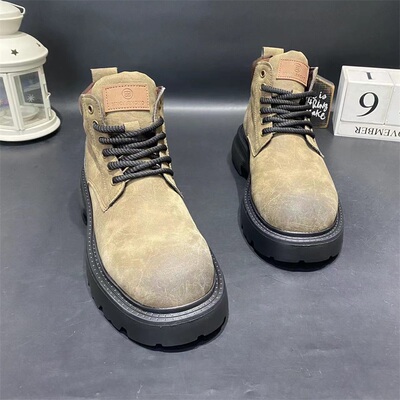 新款百搭马丁靴秋冬加厚超轻