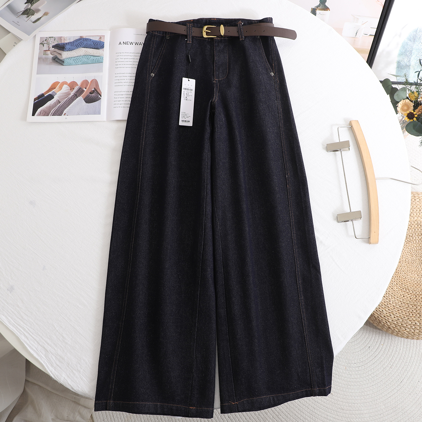 时尚设计感高腰显瘦直筒牛仔裤