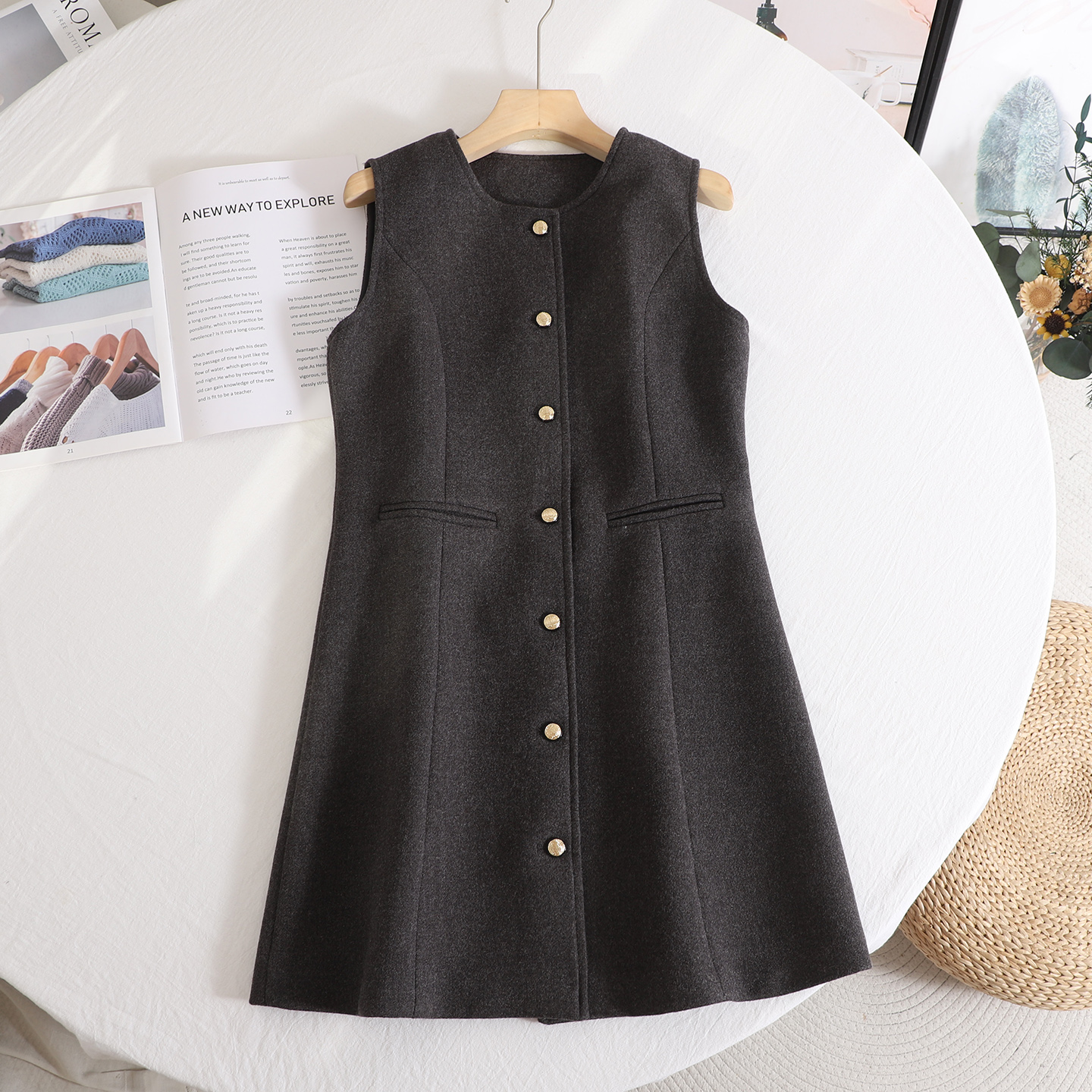 气质优雅复古高级感单排扣连衣裙