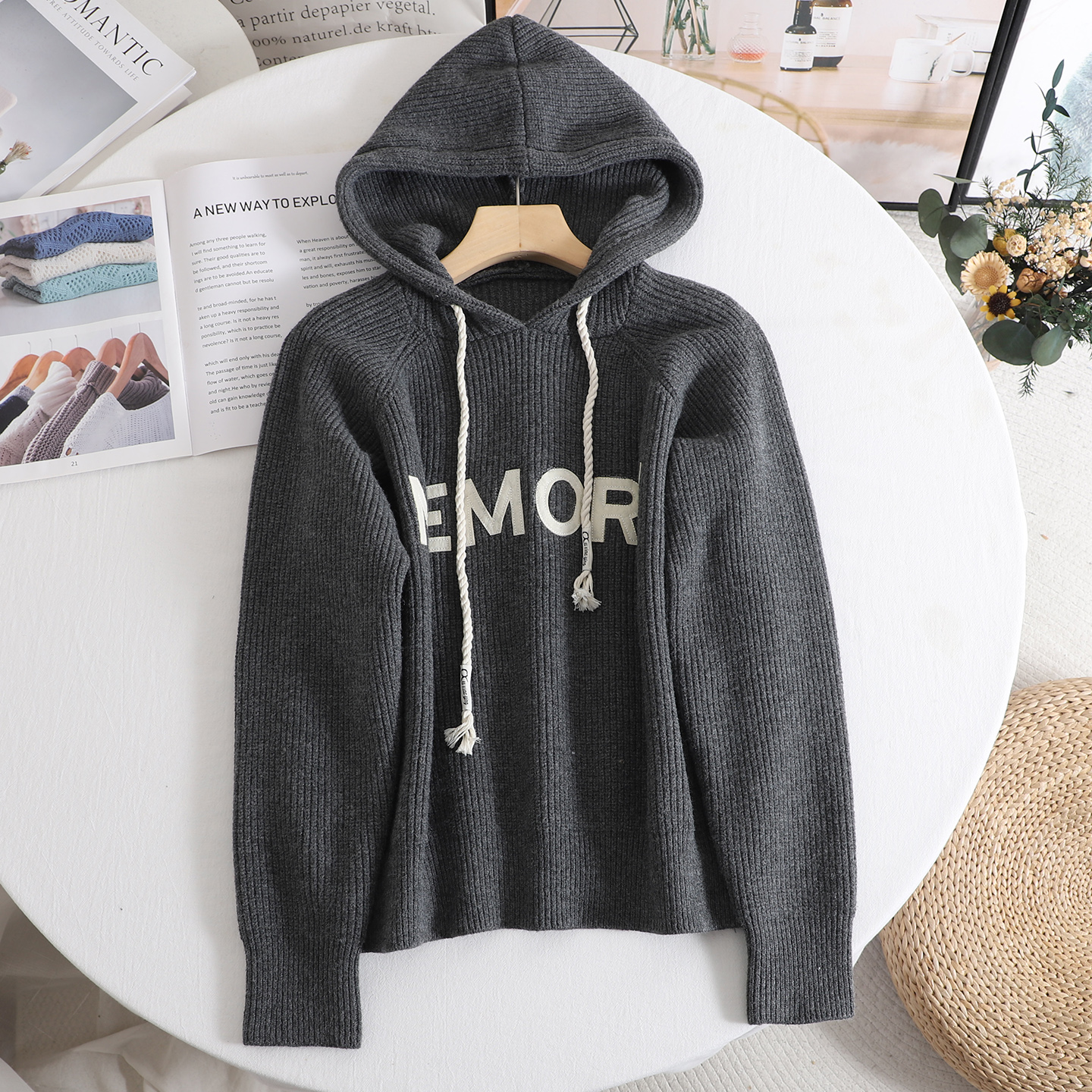 慵懒风连帽字母印花针织衫上衣