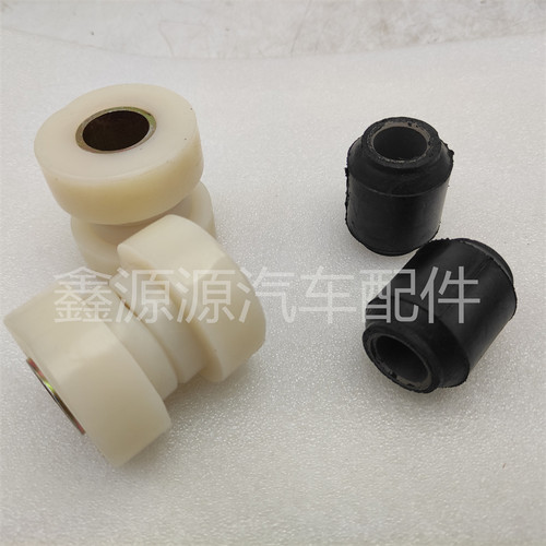 重汽豪沃T7H稳定杆吊架胶套