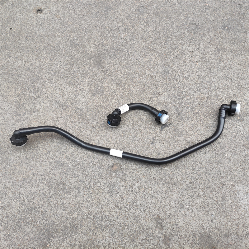 重汽曼MC11国六EGR电机进回水管