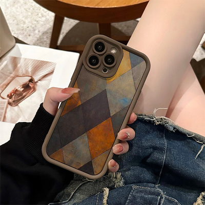 复古拼色菱格适用于苹果15手机壳