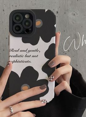 ins风黑色山茶花适用苹果17promax手机壳iPhoneAir新款16pro女款15plus高级感14硅胶全包防摔13超薄12创意11