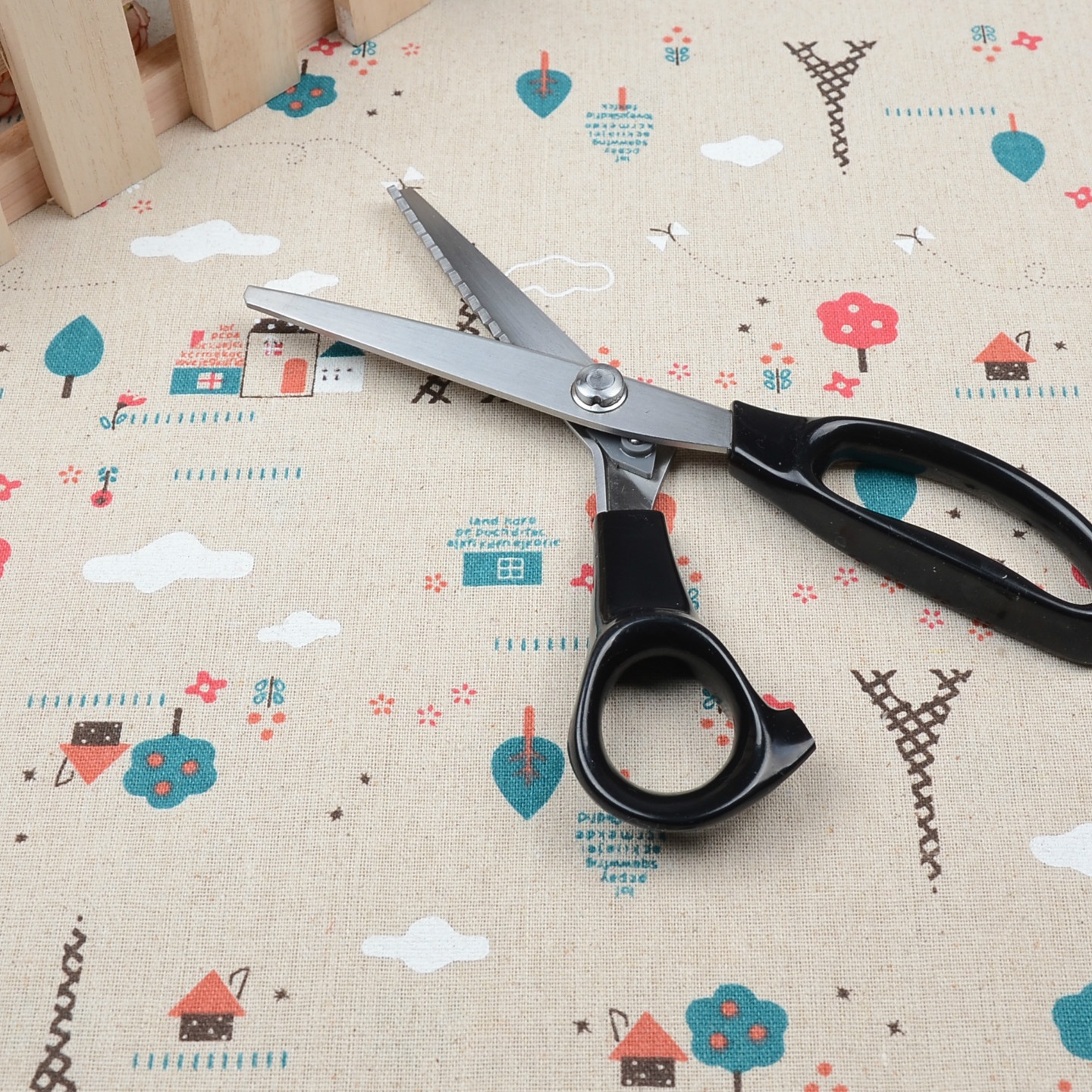 花边剪刀 小布样剪 皮革布料花边剪 三角牙锯齿剪刀