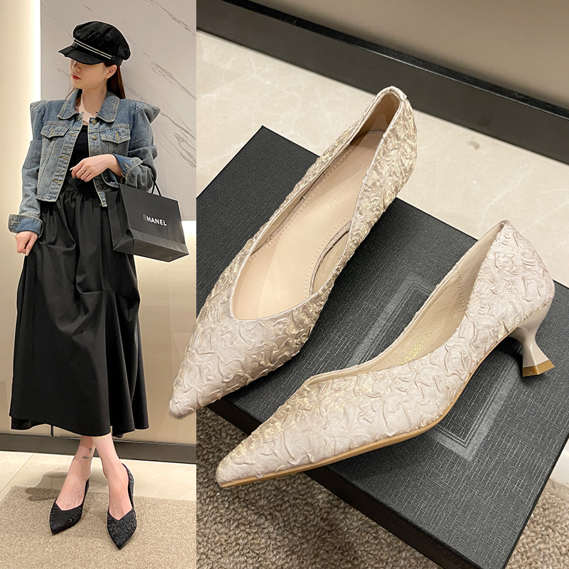软皮矮跟小跟百搭工作女鞋