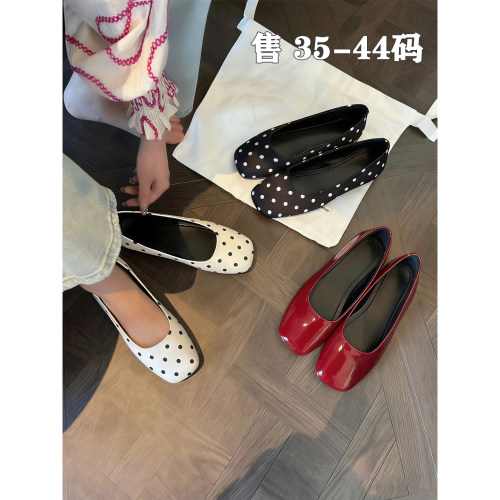 【巨好看】新款大码波点单鞋女