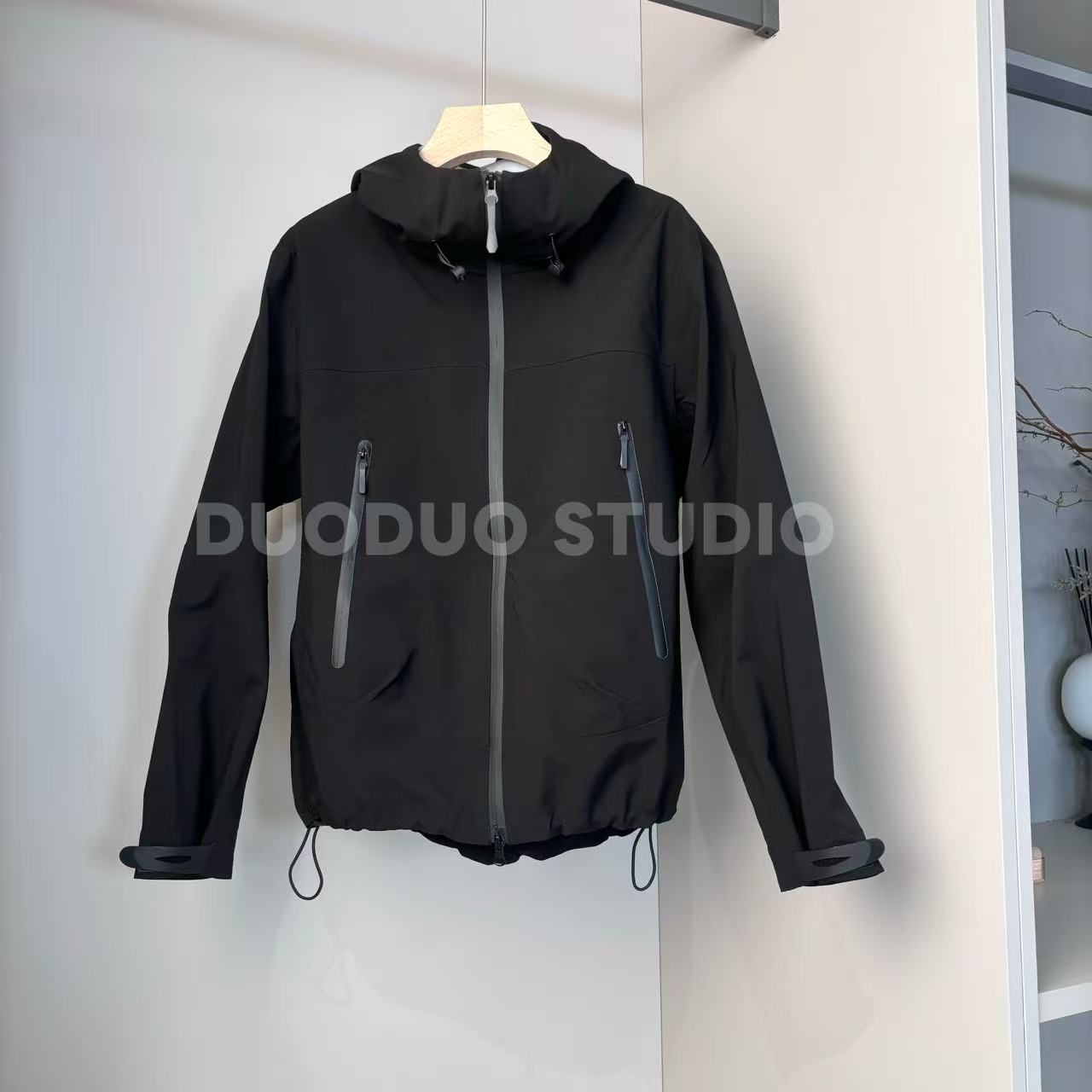 【多多还是多多】情侣运动户外压胶防风防水冲锋衣YR-906