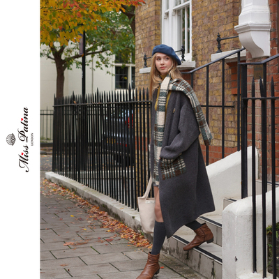 MP灰色长款针织外套搭配格子围巾