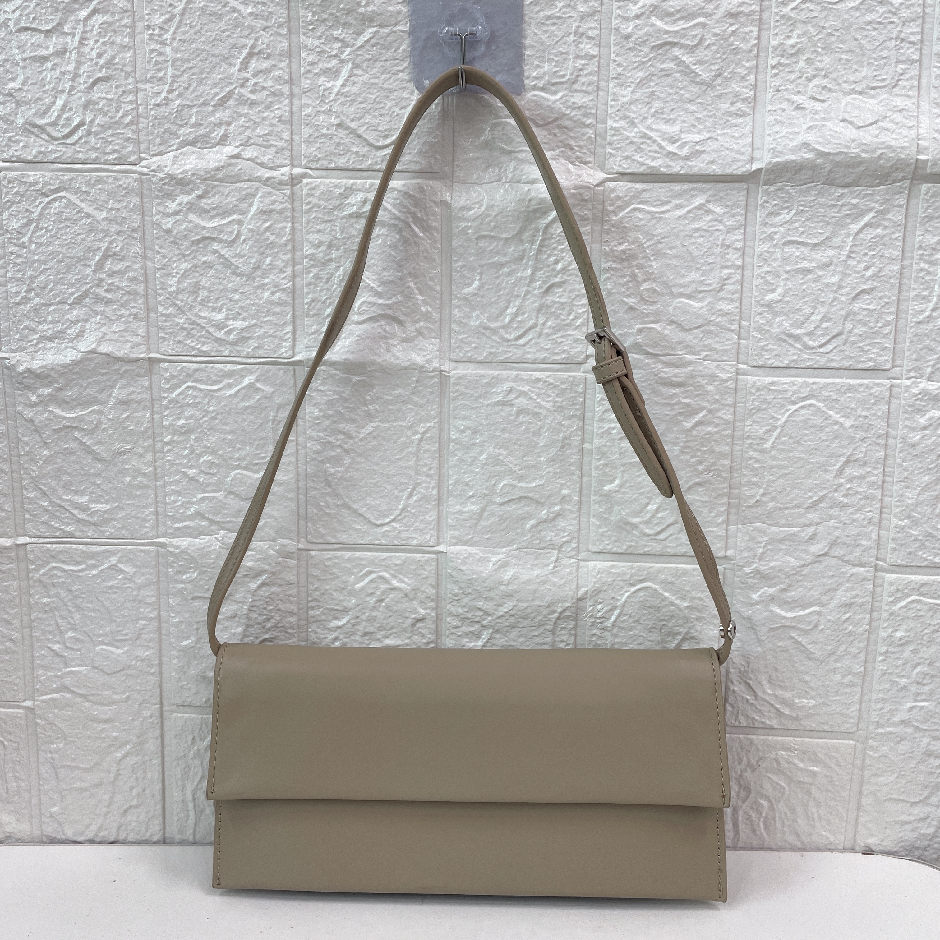 出西班牙MNG外贸尾货高质感腋下包 手拎包