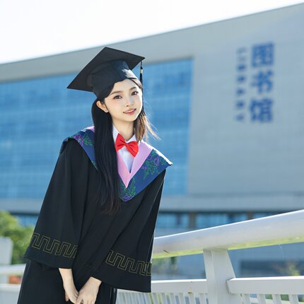 高端学士学位服文理工农医科毕业礼服学位袍校徽定制男女同款大码