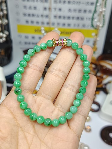 4136-卡6+天然缅A翡翠辣阳绿手串，证书。颜色漂亮完整度好