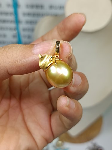 4077-银镶卡13-14天然海水南洋金珠葫芦吊坠，浓金皮光好，有腰线