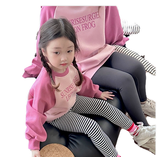 不一样的亲子装一家三口母子高级感2025新款春秋母女炸街卫衣粉色