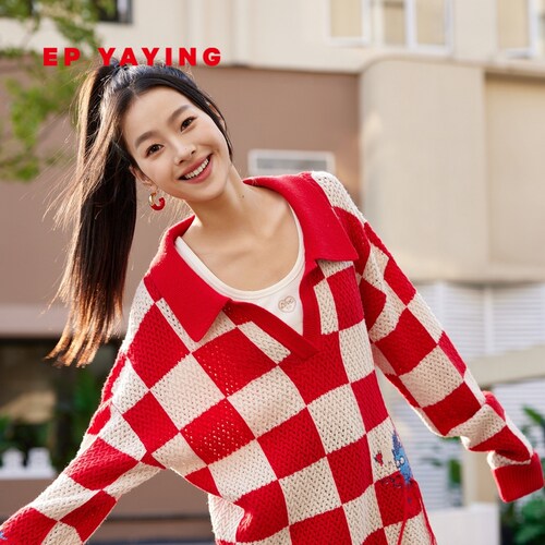 棋盘格毛衣雅莹针织衫