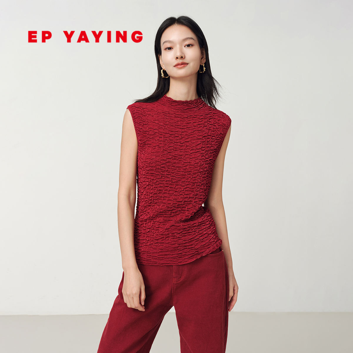 EP雅莹修身无袖针织打底衫